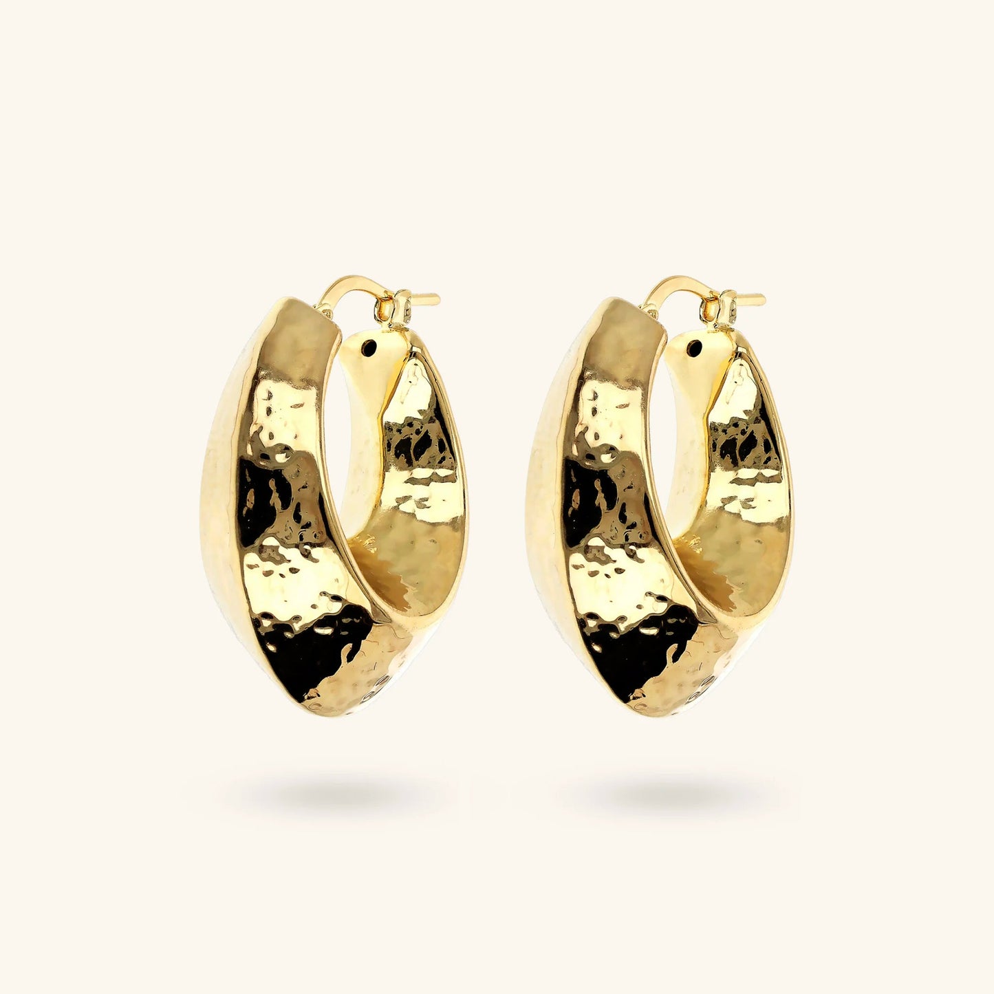 Orecchini Etrusca Ovali a Scudo Martellati Lega Golden Placcata Oro 18 kt