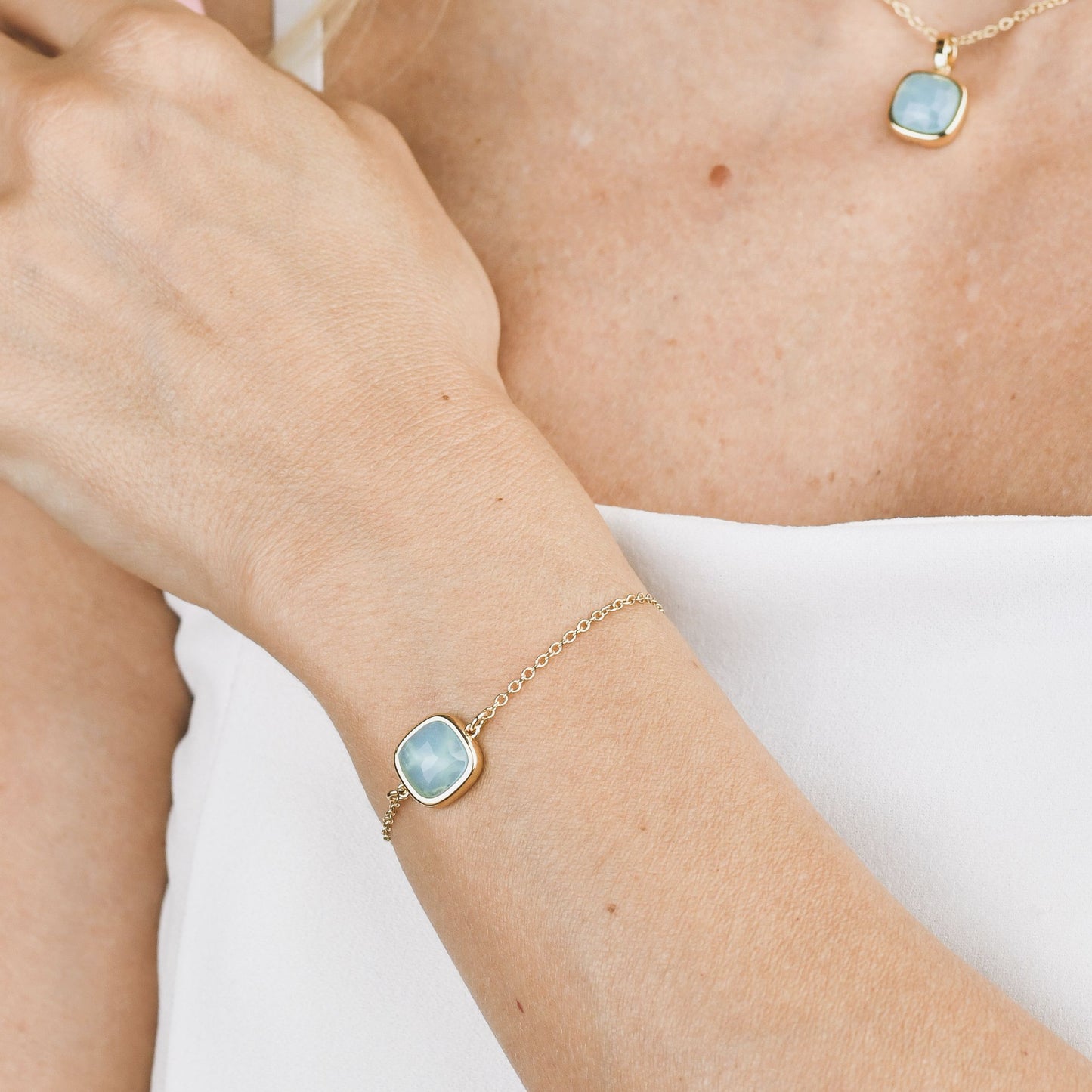 Bracciale Boccadamo Crisette Pvd Oro Centrale Cristallo Quadrato Sfaccettato Azzurro