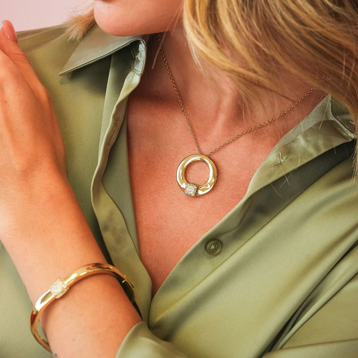 Collana Boccadamo Mediterranea Starry Bronzo Pvd Oro Pendente Cerchio Lucido con Pavè Di Cristalli