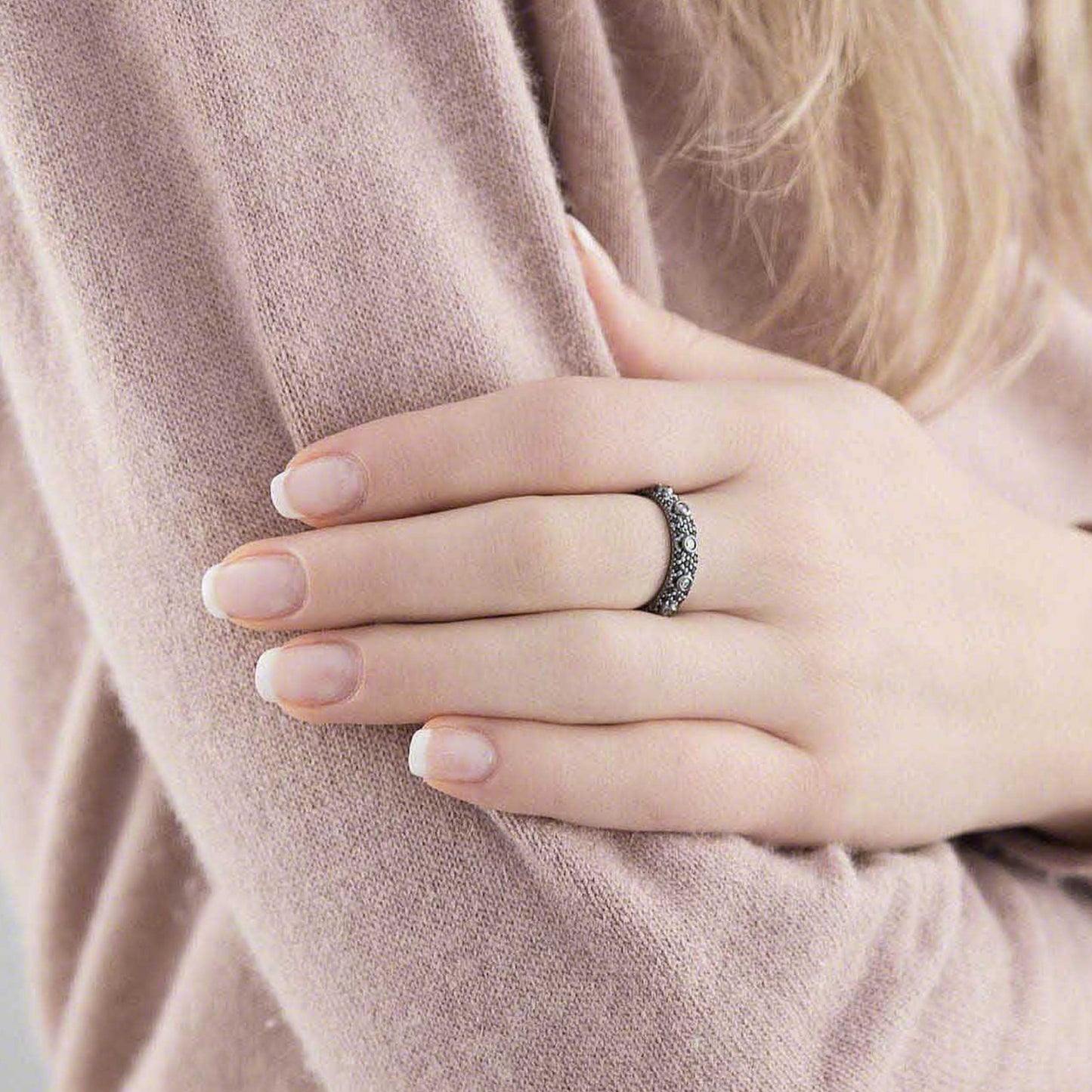 Anello Amen I Rosari Argento Brunito e Zirconi Neri - Misura 16