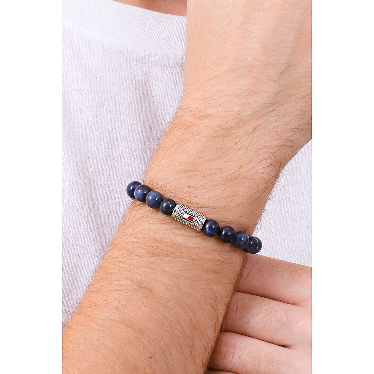 Bracciale Uomo Tommy Hilfiger Beaded Stones Elasticizzato A Sferette Blu Con 3 Elementi In Acciaio + Barilotto Centrale Logo Smaltato