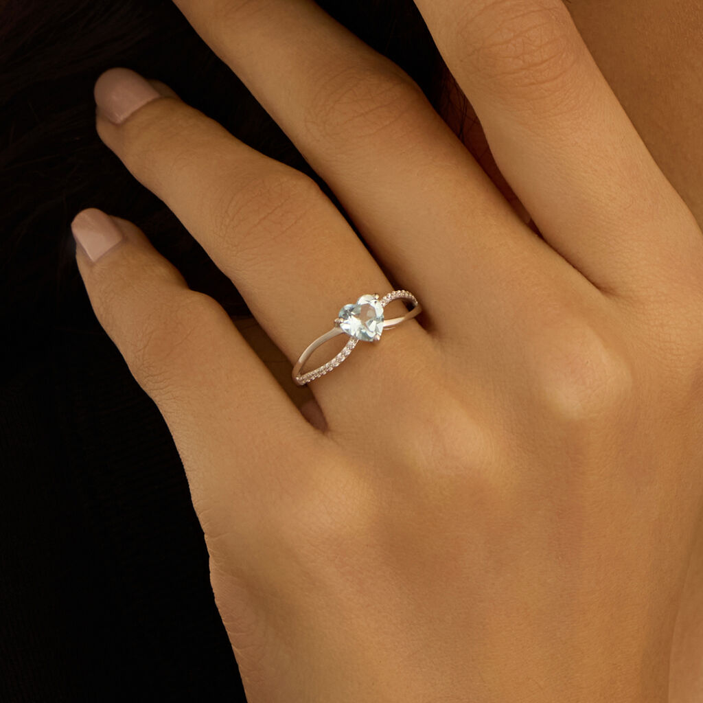 Anello Stroili Amelie Solitario Oro Bianco 9 Kt Topazio Taglio Cuore Azzurro e Zirconi Bianchi