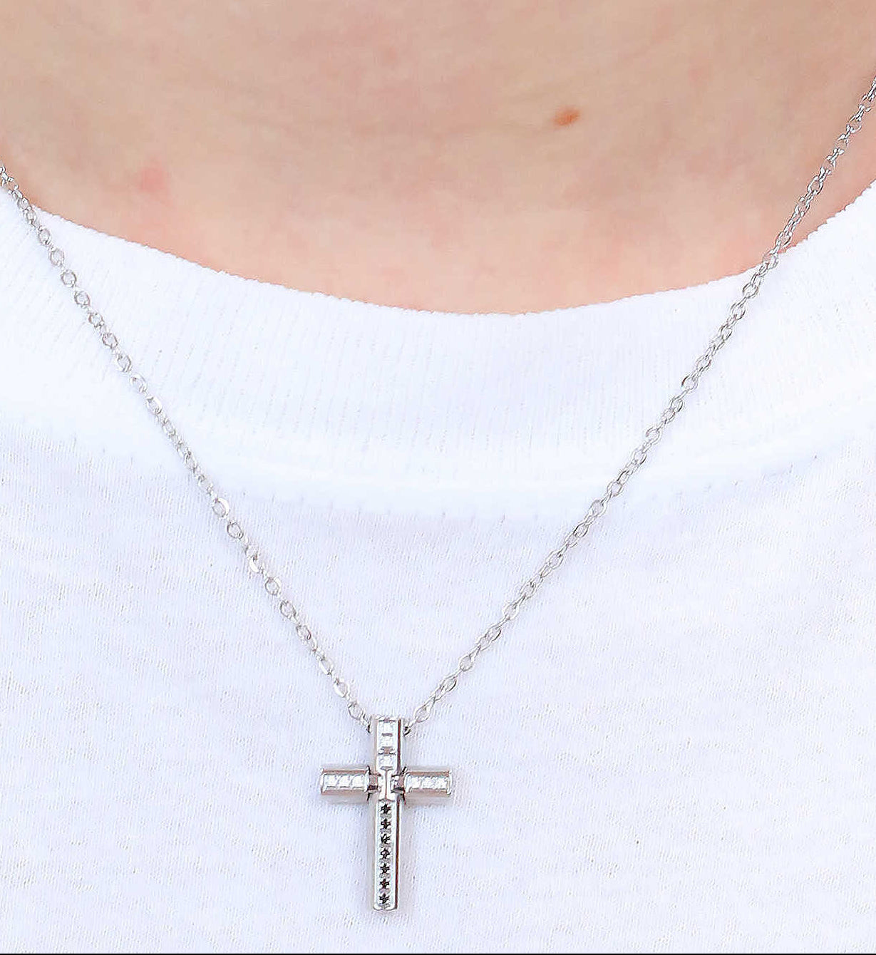 Collana Comete Suits Acciaio Pendente Croce Zirconi Bianchi e Neri
