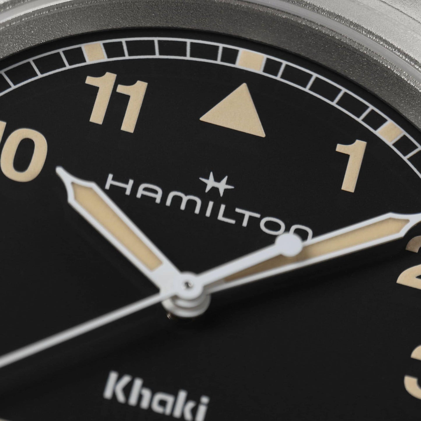 Orologio Hamilton Khaki Field 38 Mm Acciaio Satinato Braccialato Nero