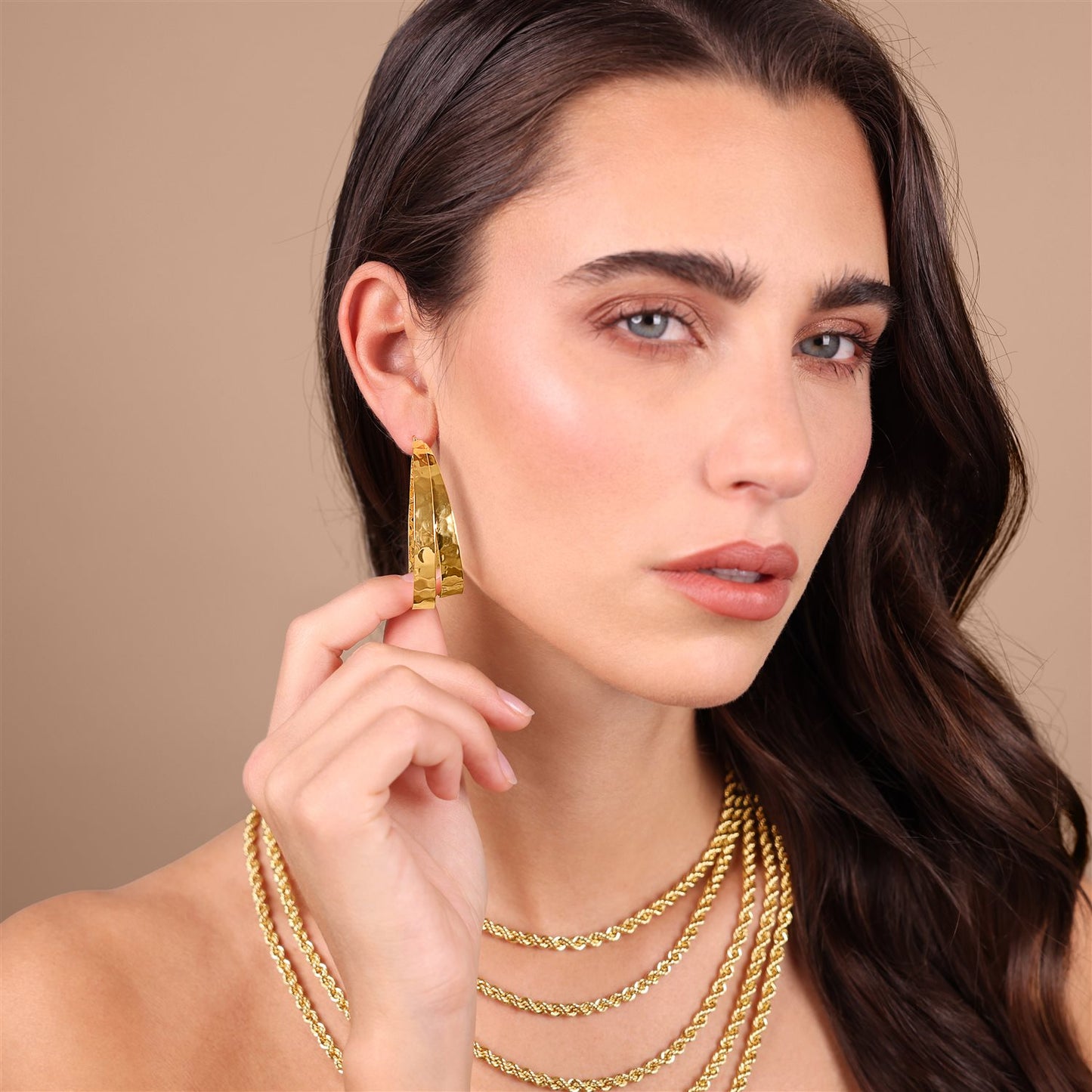 Orecchini Doppio Cerchio Etrusca Gioielli Lega Golden Placcata Oro 18 Kt Superficie Martellata
