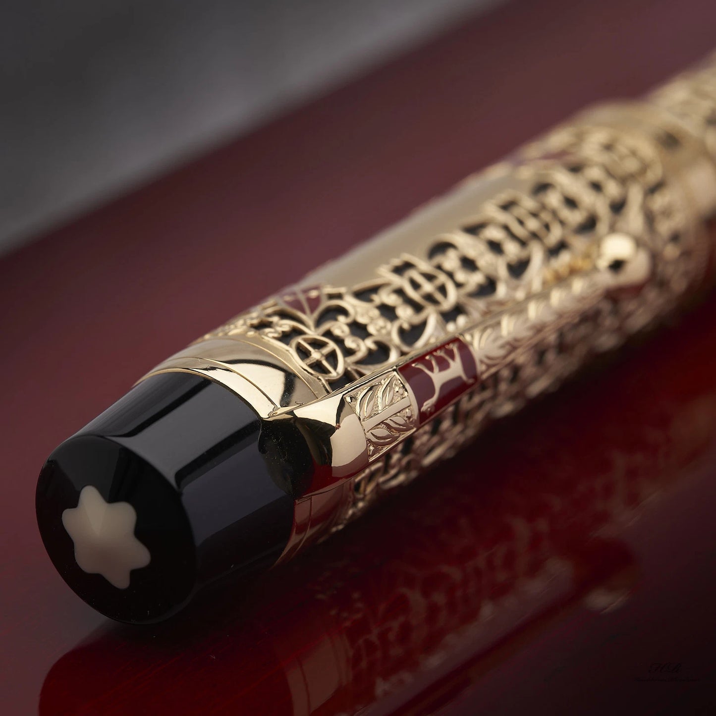 Penna Stilografica Montblanc Patron Of The Art Semiramis Edizione Limitata Resina Nera Trafori Oro 750 Lacca Rossa