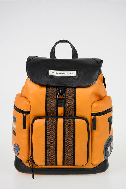 Zaini Piquadro Zaino Porta Pc Ipad In Pelle Gialla Inserti Blu e Patta Nera